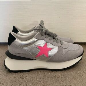 Vintage Havana Pink Star Silver Shoes, Never Worn! Size 10.